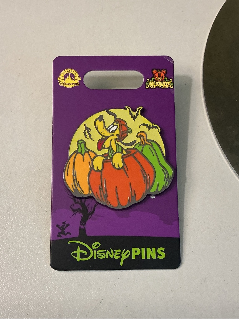 Disney Parks 2024 Happy Halloween Pluto Pumpkins Pin NEW